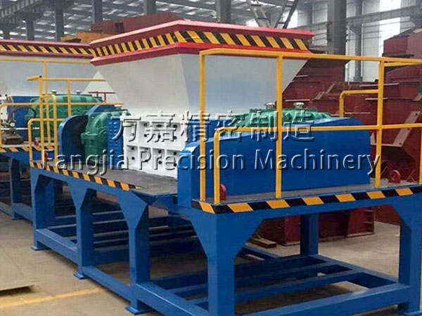 汽車撕碎機(jī)