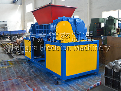 工業(yè)垃圾撕碎機