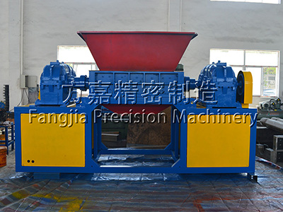 工業(yè)垃圾撕碎機