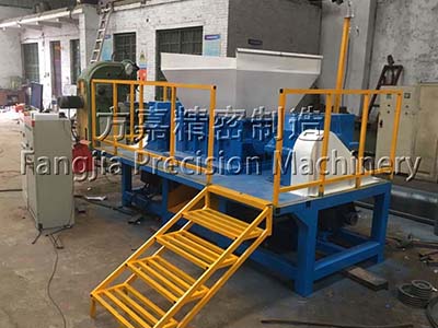 廢鐵撕碎機(jī)