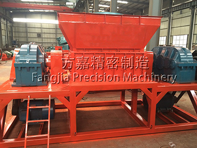 廢舊衣服布料撕碎機(jī)