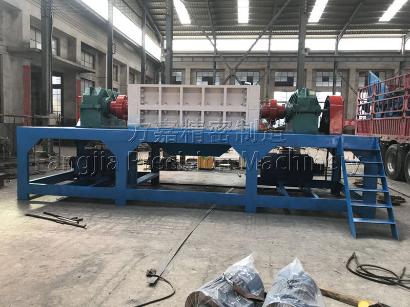 卷閘門撕碎機(jī)