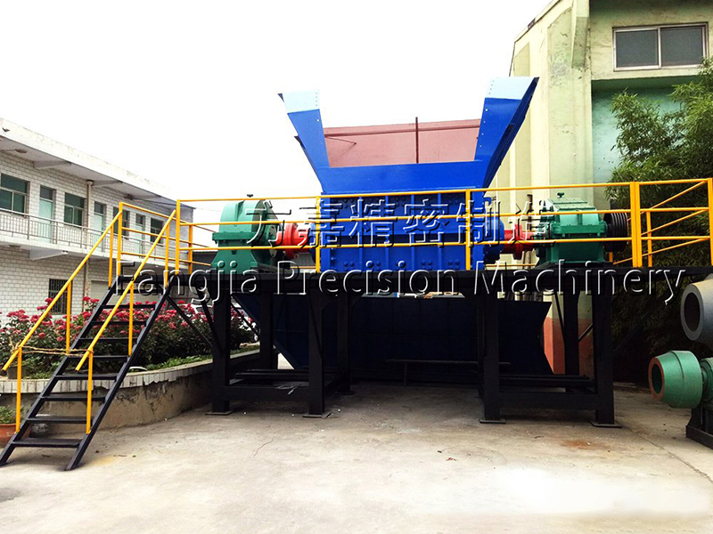 卷閘門撕碎機(jī)