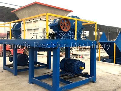 汽車撕碎機(jī)