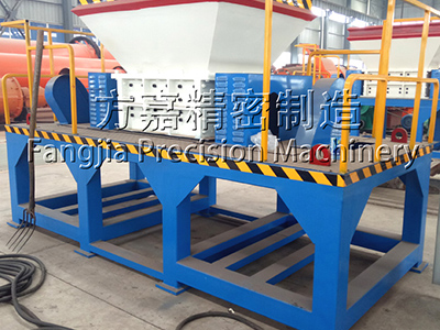 汽車撕碎機(jī)